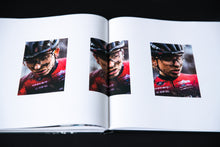 Afbeelding in Gallery-weergave laden, CROSS GIFT BOX (Brons): Fotoboek Rhino + 0,5 kg Café Copain