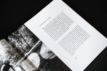 Afbeelding in Gallery-weergave laden, CROSS GIFT BOX (Zilver): Fotoboek Rhino + 1,0 kg Café Copain