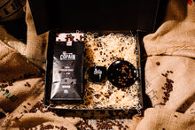 Load image into Gallery viewer, GIFT BOX: 1.0 kg Café Copain + cup of your choice
