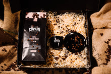 Load image into Gallery viewer, GIFT BOX: 1.0 kg Café Copain + cup of your choice
